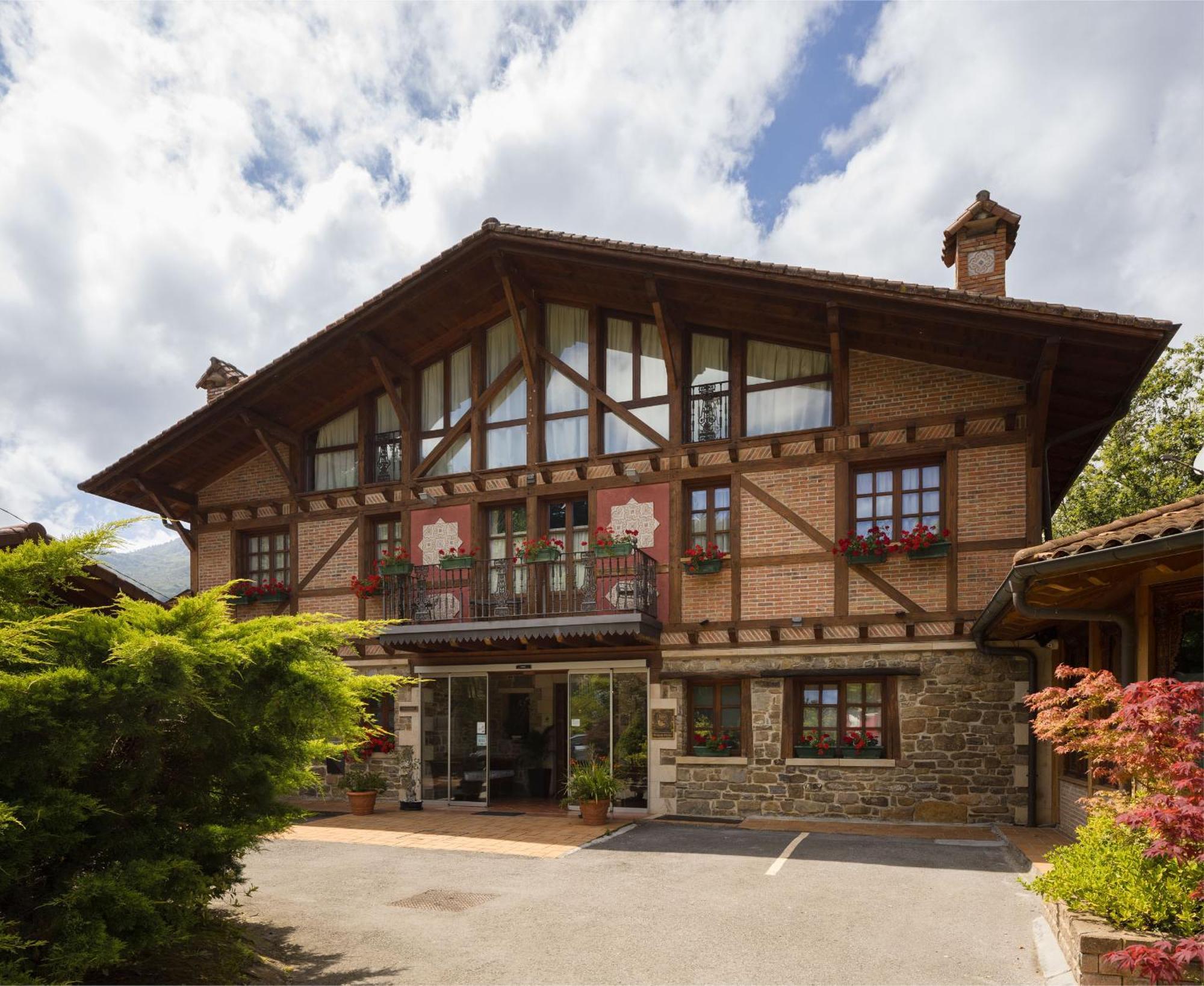 Hotel & Spa Etxegana Zeanuri Екстериор снимка
